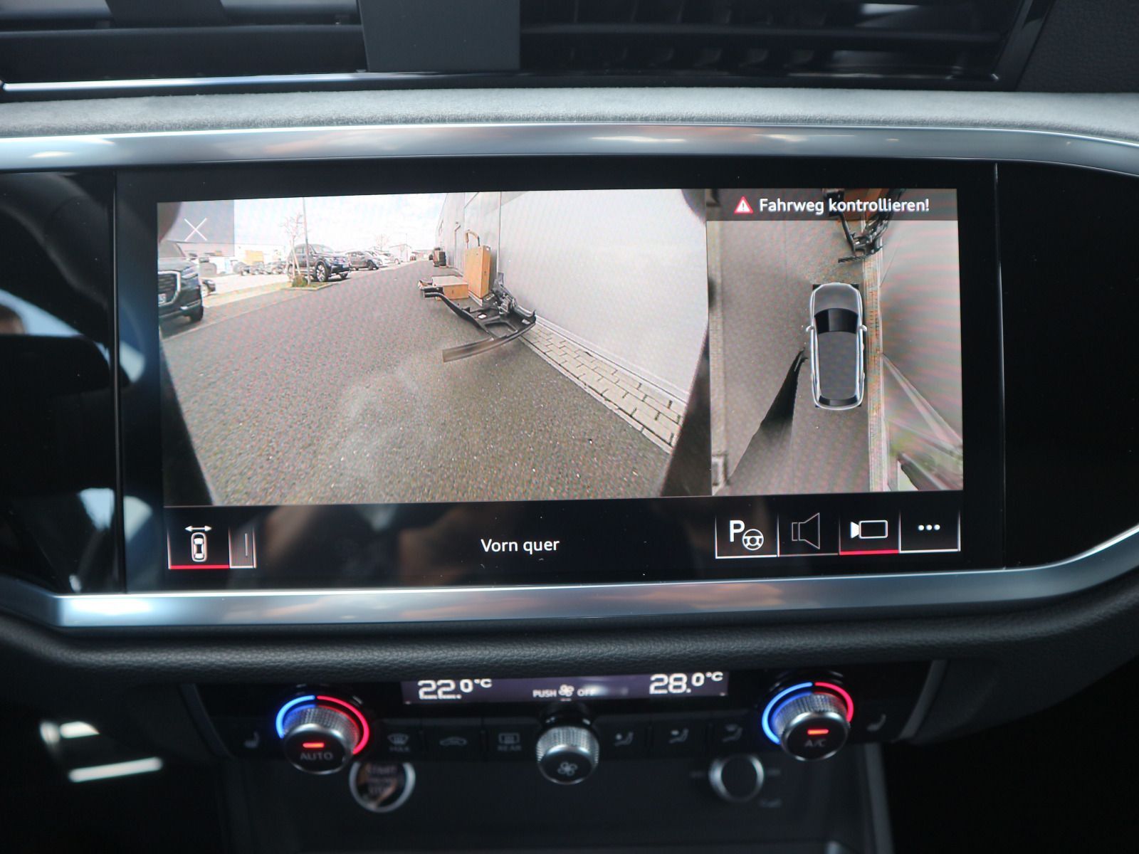 Audi Q3 S line 40 TDI quattro - Samsaru's Car Outlet