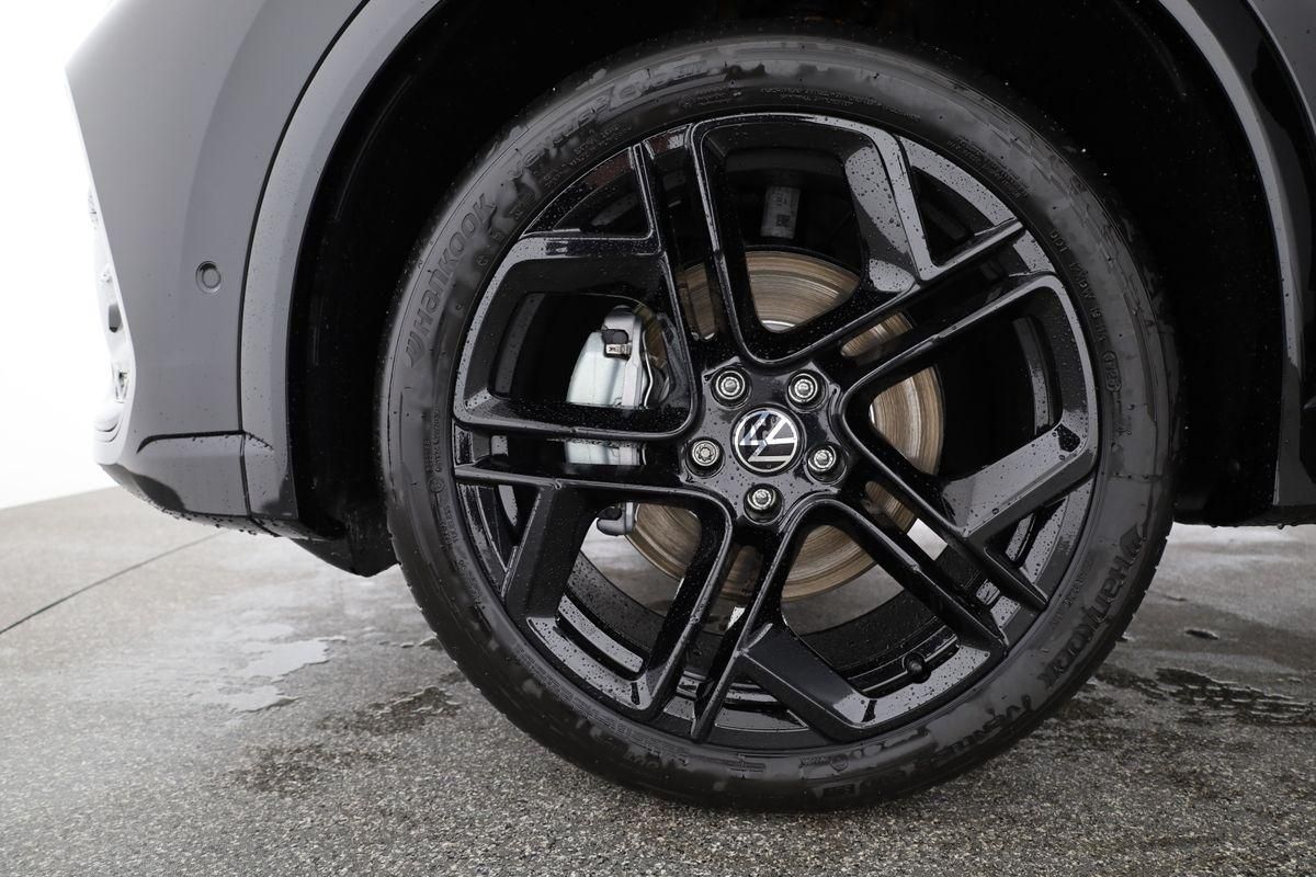 Volkswagen Tiguan TDI DSG 4M R-LINE Black, 20-Zoll, Pano, L