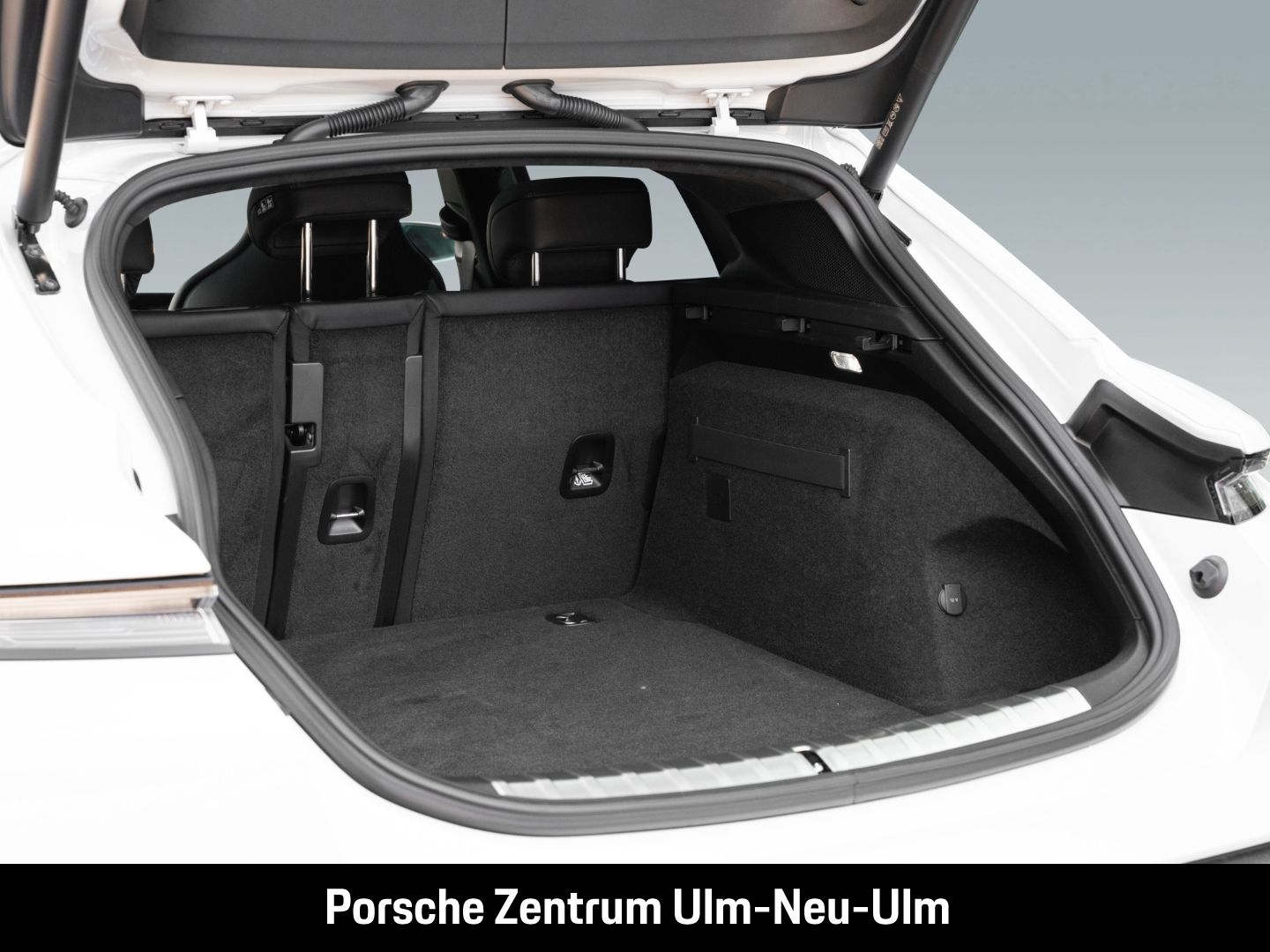 Porsche Taycan Turbo Cross Turismo BOSE Luftfederung LED