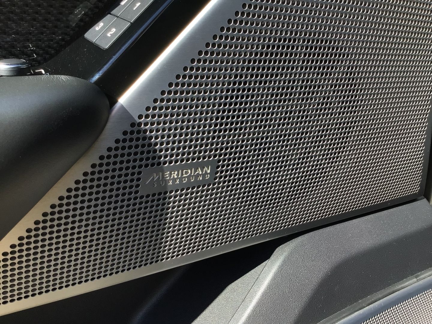 Range Rover Velar SV Autobiography Dynamic - Samsaru's Car Outlet