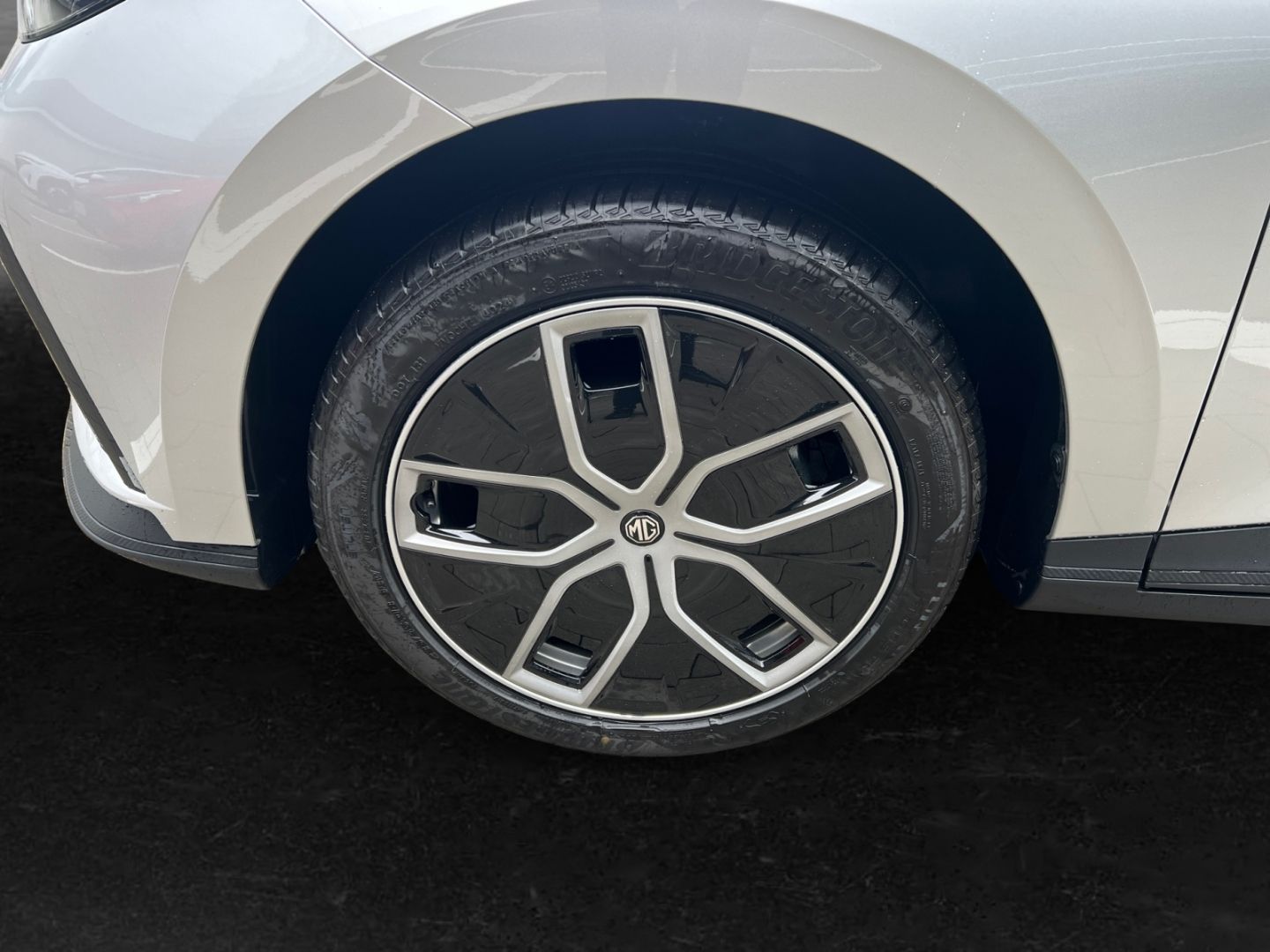 MG4 Luxury MY24 64 kWh 360 Grad Kamera Teilleder