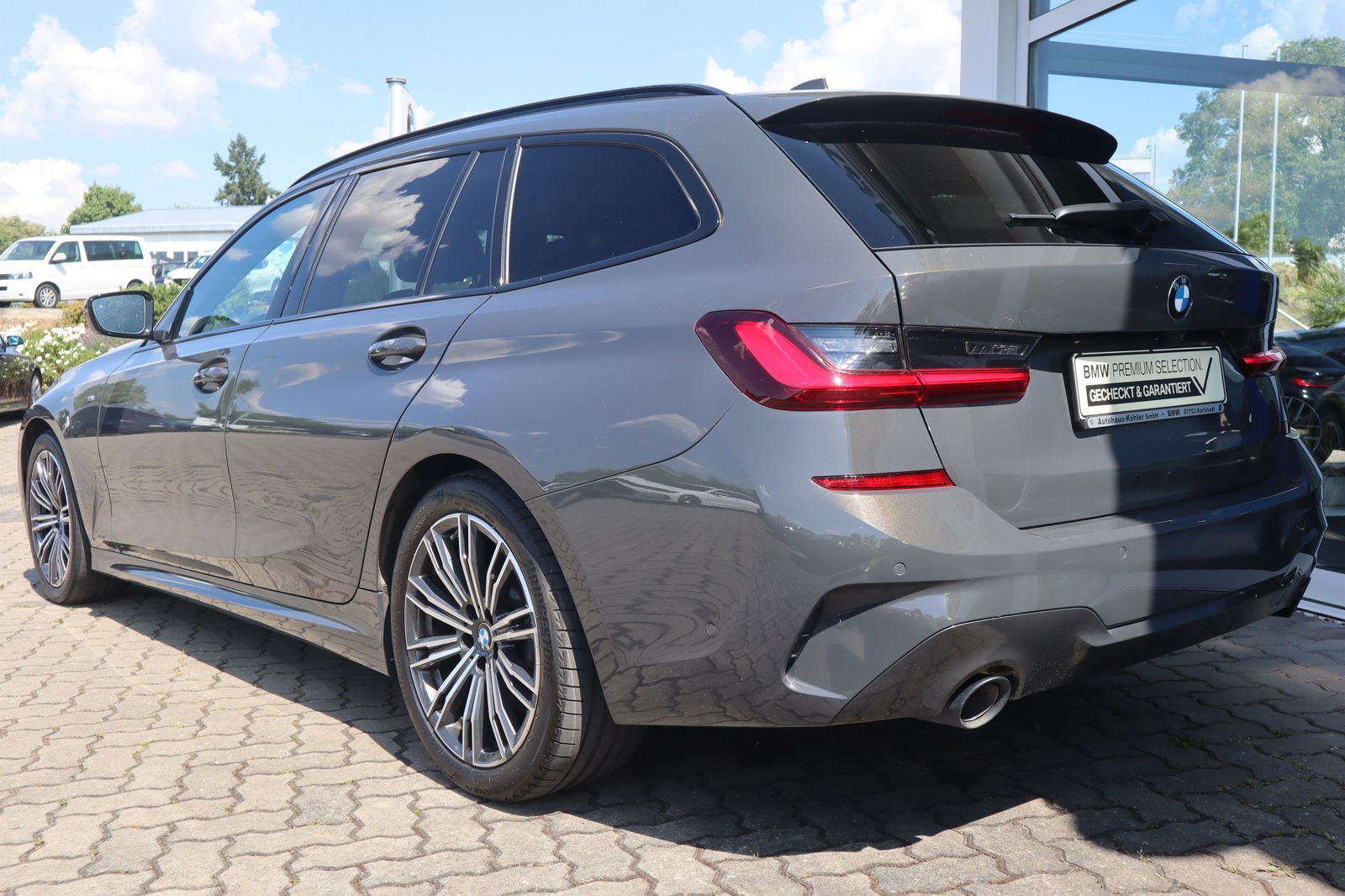 BMW 330d Touring M Sport - Samsaru's Car Outlet