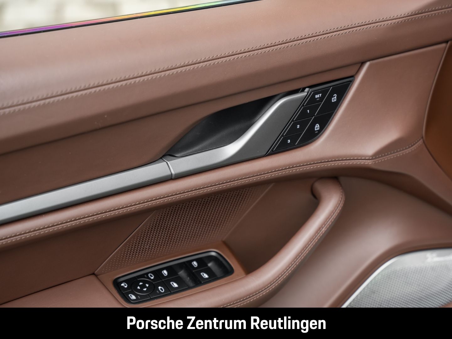 Porsche Taycan 4S Cross Turismo Burmester Surround-View