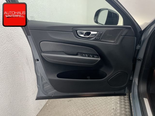 Volvo XC60 B4 AWD PLUS DARK - Samsaru's Car Outlet