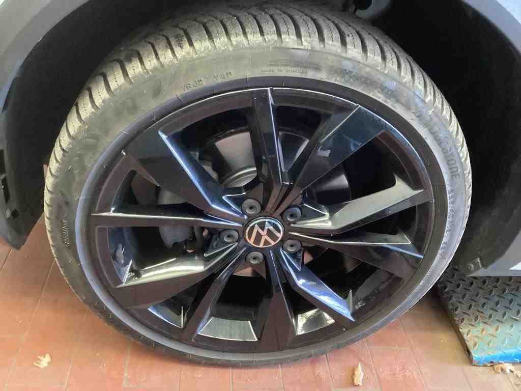 Volkswagen T-Roc 2.0 TSI 4MOTION R-Line - Samsaru's Car Outlet
