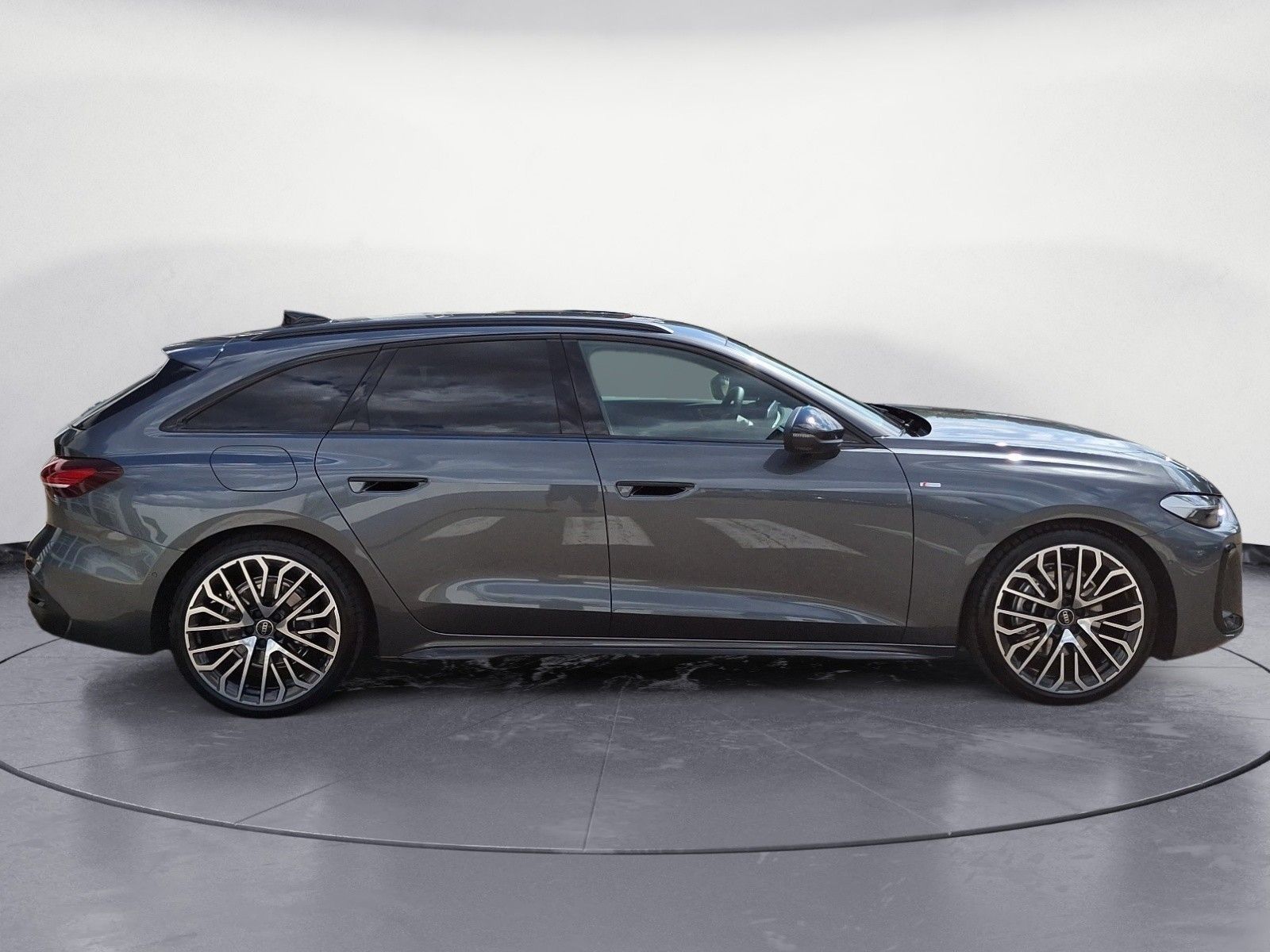 Audi A5 Avant TFSI quattro S tronic S line AHK B+Osou