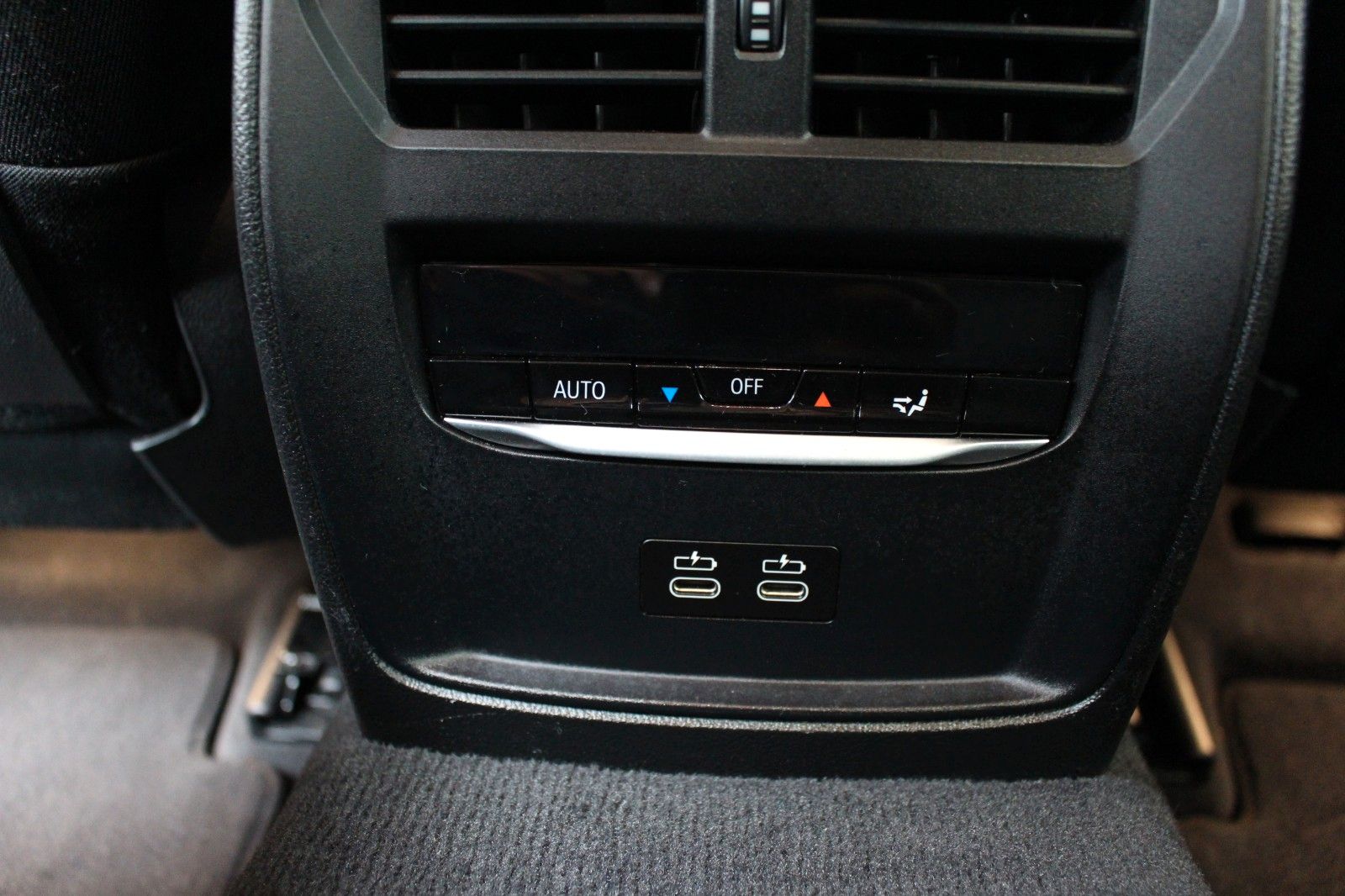 BMW 318d Touring Advantage - Samsaru's Car Outlet
