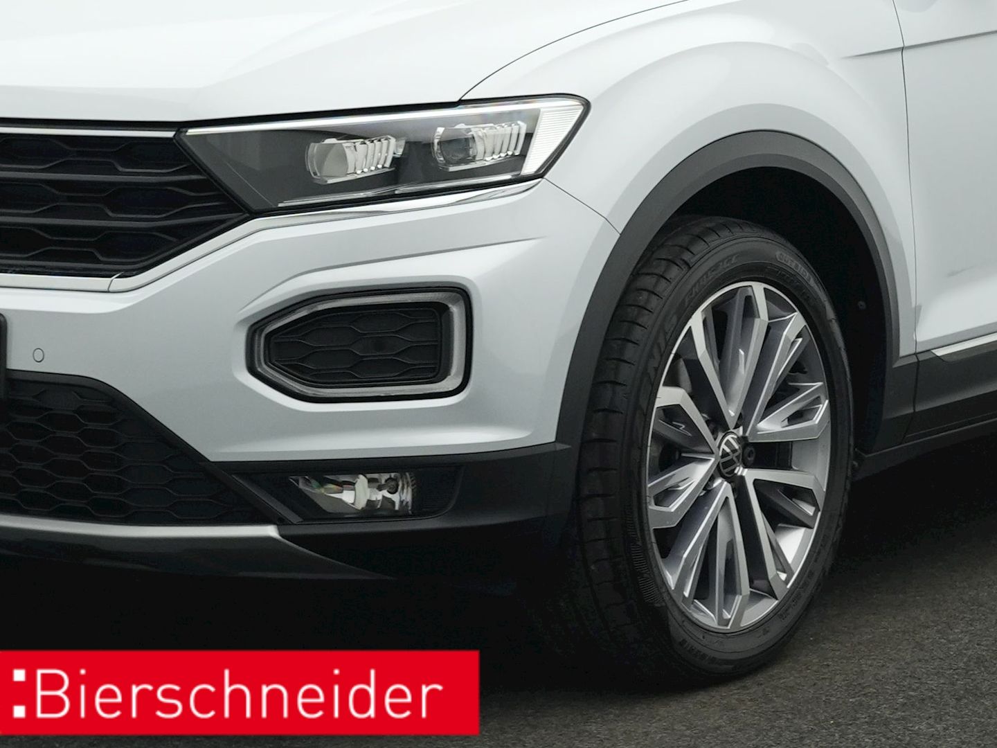 Volkswagen T-Roc 1.5 TSI Active - Samsaru's Car Outlet