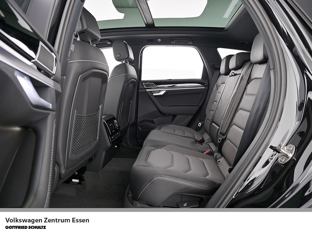 Volkswagen Touareg R-Line 3.0 TDI 4Motion Pano Leder Standh