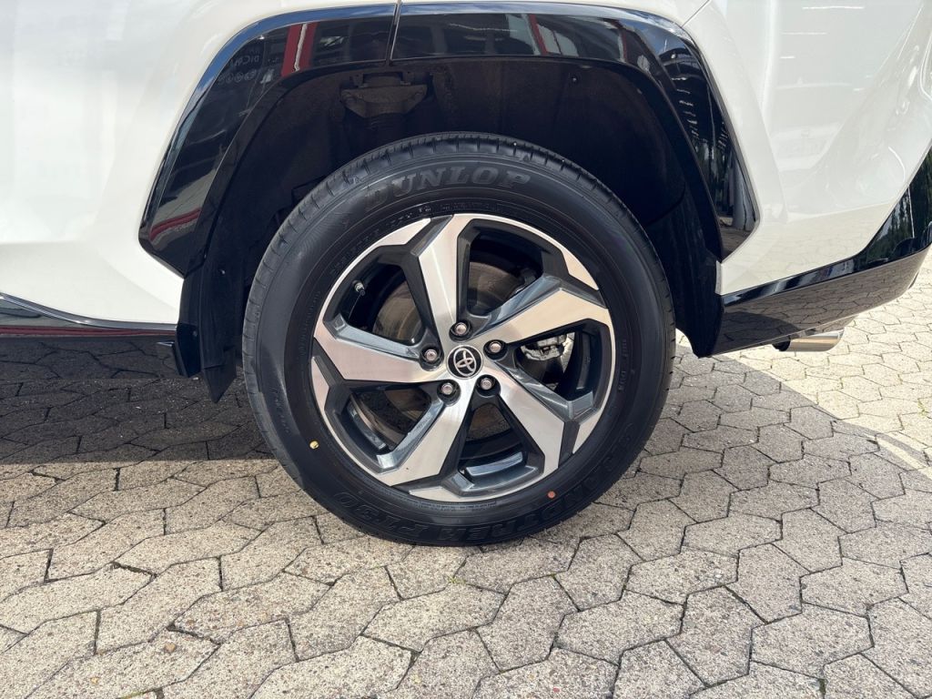Toyota RAV 4 Plug-in Hybrid Comfort - Samsaru's Car Outlet