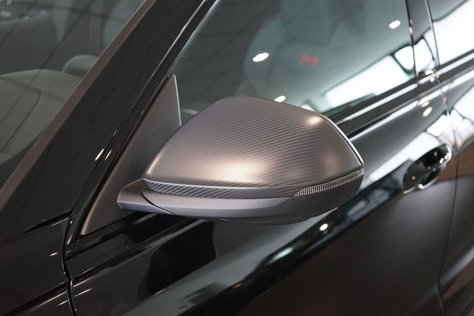 Audi RSQ8 performance | B&O Advanced | Carbon | 305