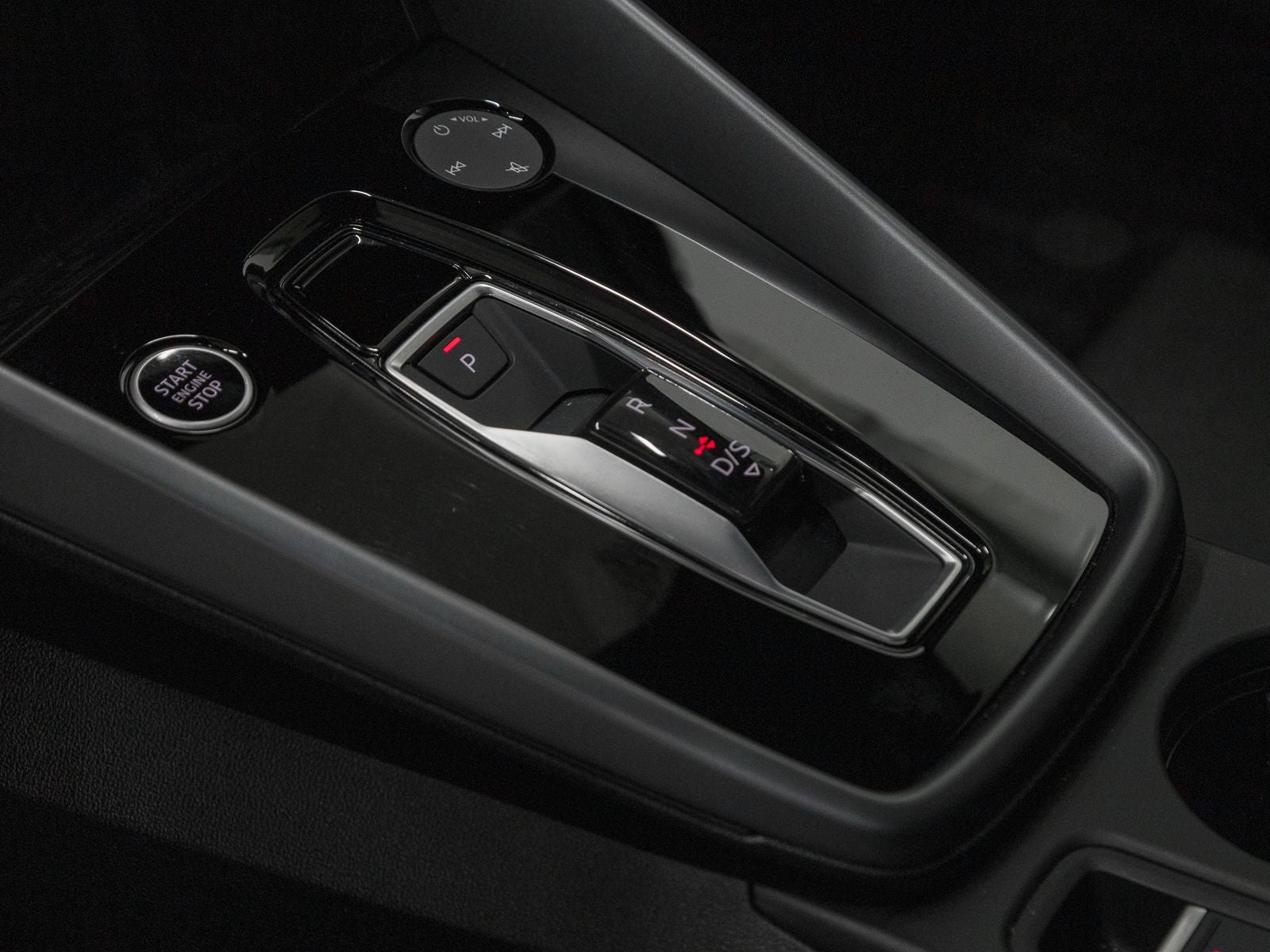 Audi A3 Sportback 35 TFSI ADVANCED - Samsaru's Car Outlet