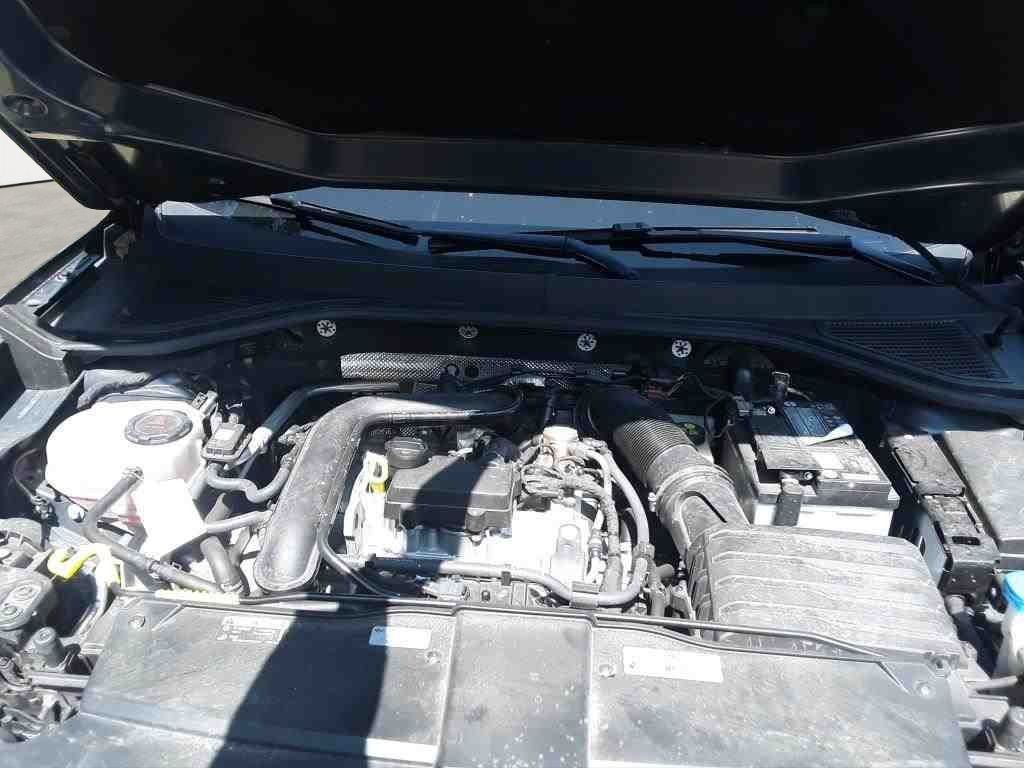 Volkswagen T-Roc 1.0 TSI Life - Samsaru's Car Outlet