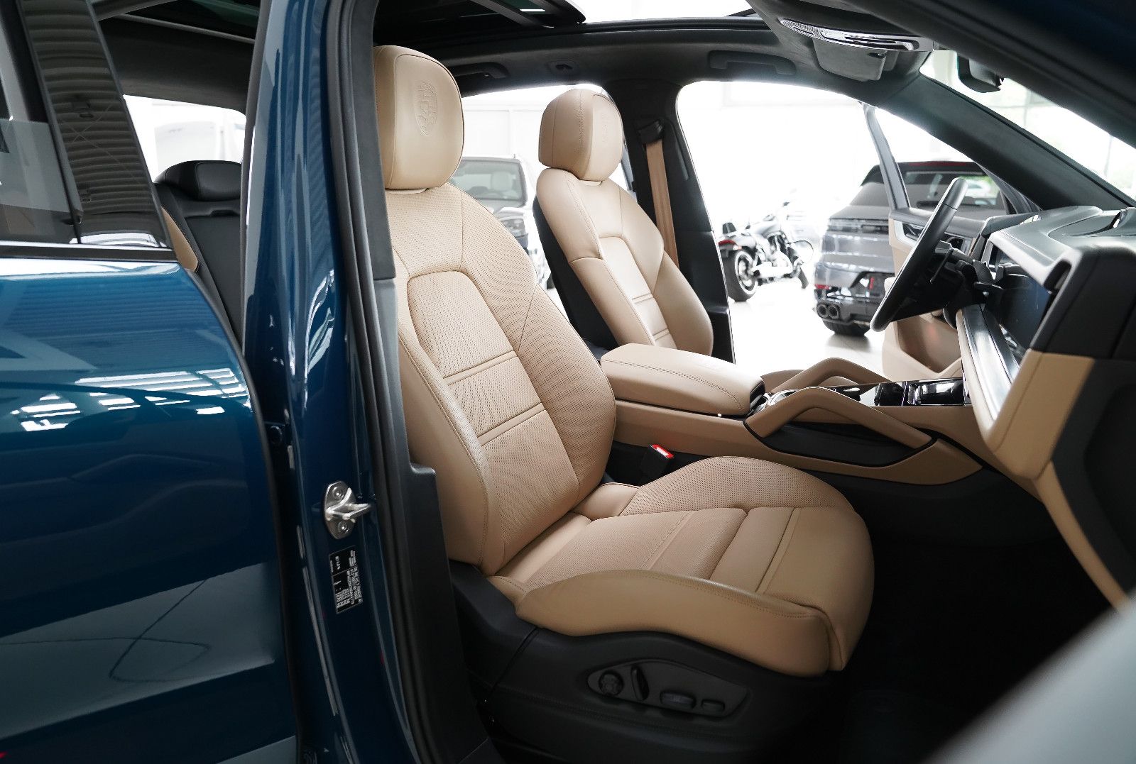 Porsche Cayenne Turbo E-Hybrid SportDesign PCCB PDCC