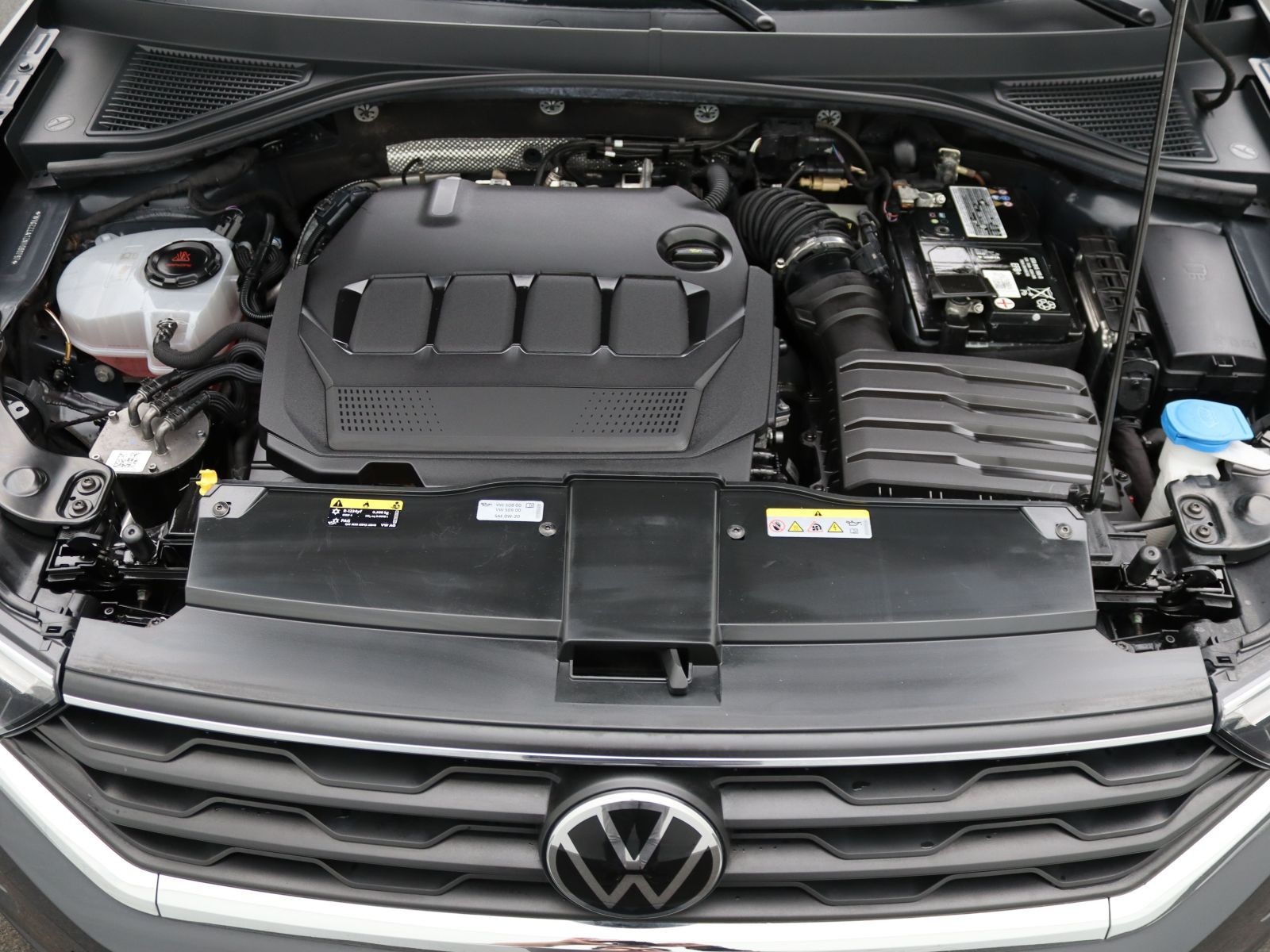 Volkswagen T-Roc Style 2.0 TDI DSG - Samsaru's Car Outlet