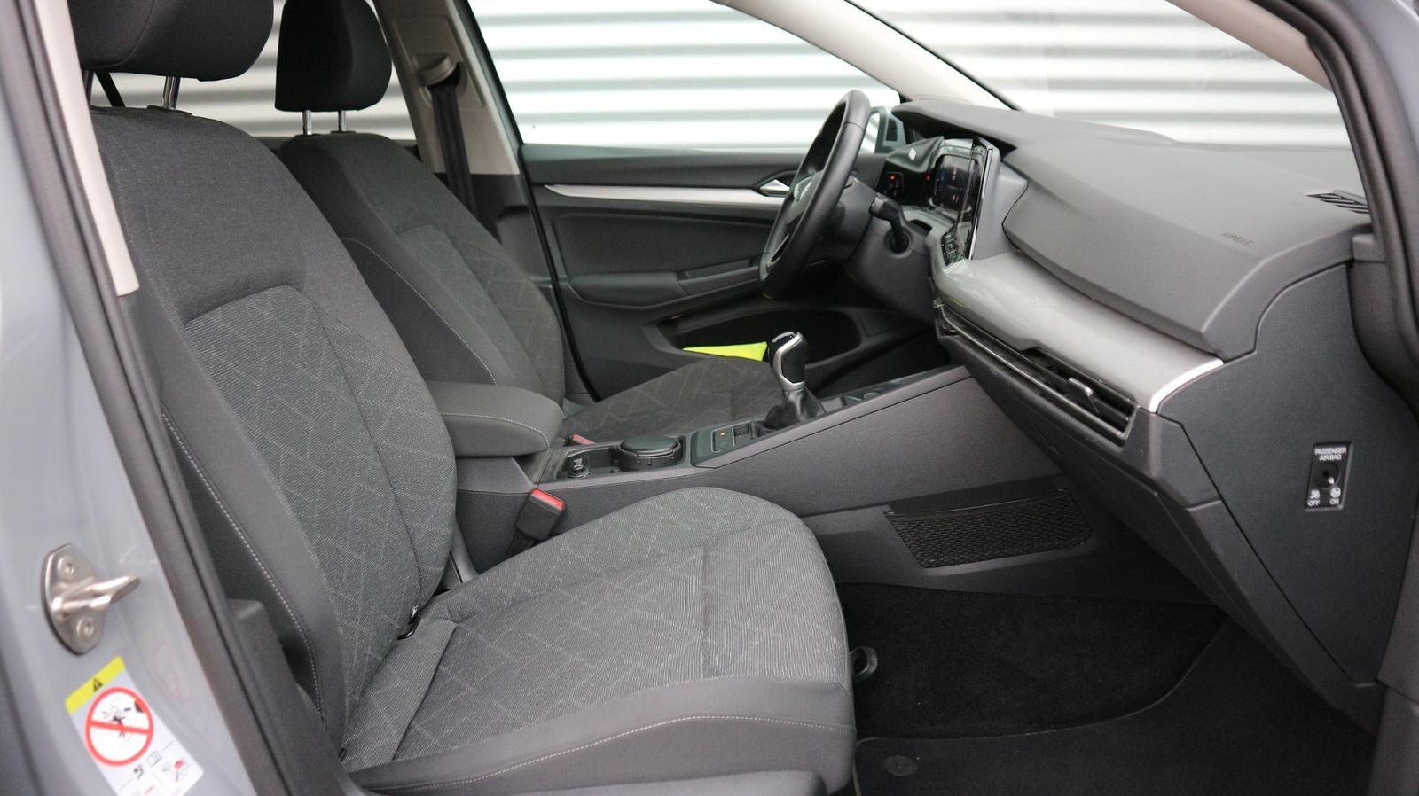 Volkswagen Golf Life - Samsaru's Car Outlet