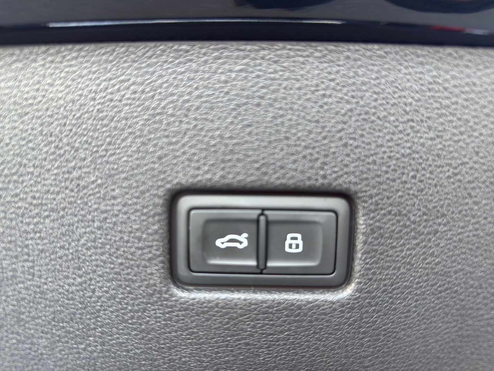 Audi RSQ8 quattro BLACKPAK B&O AHK 360CAM 23Z HEADUP