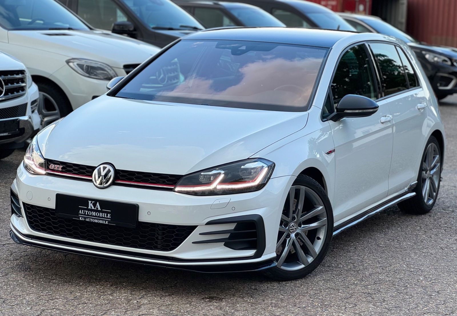 Volkswagen Golf VII GTI TCR - Samsaru's Car Outlet