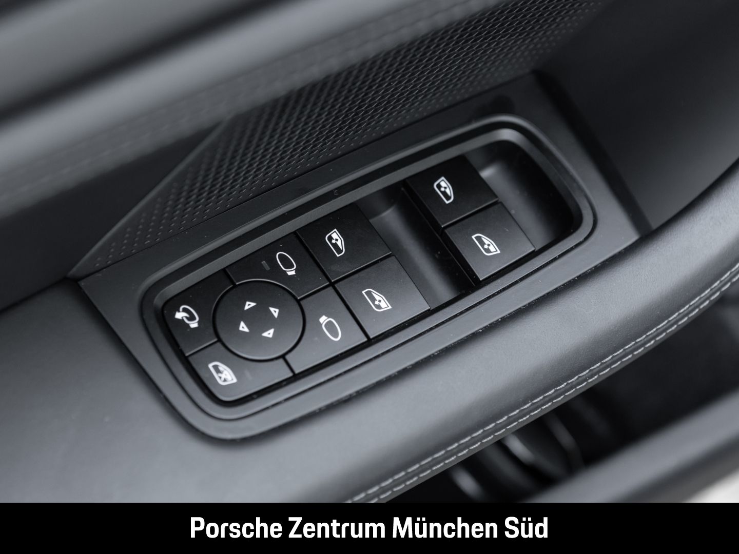 Porsche Taycan 4 Cross Turismo Surround-View InnoDrive