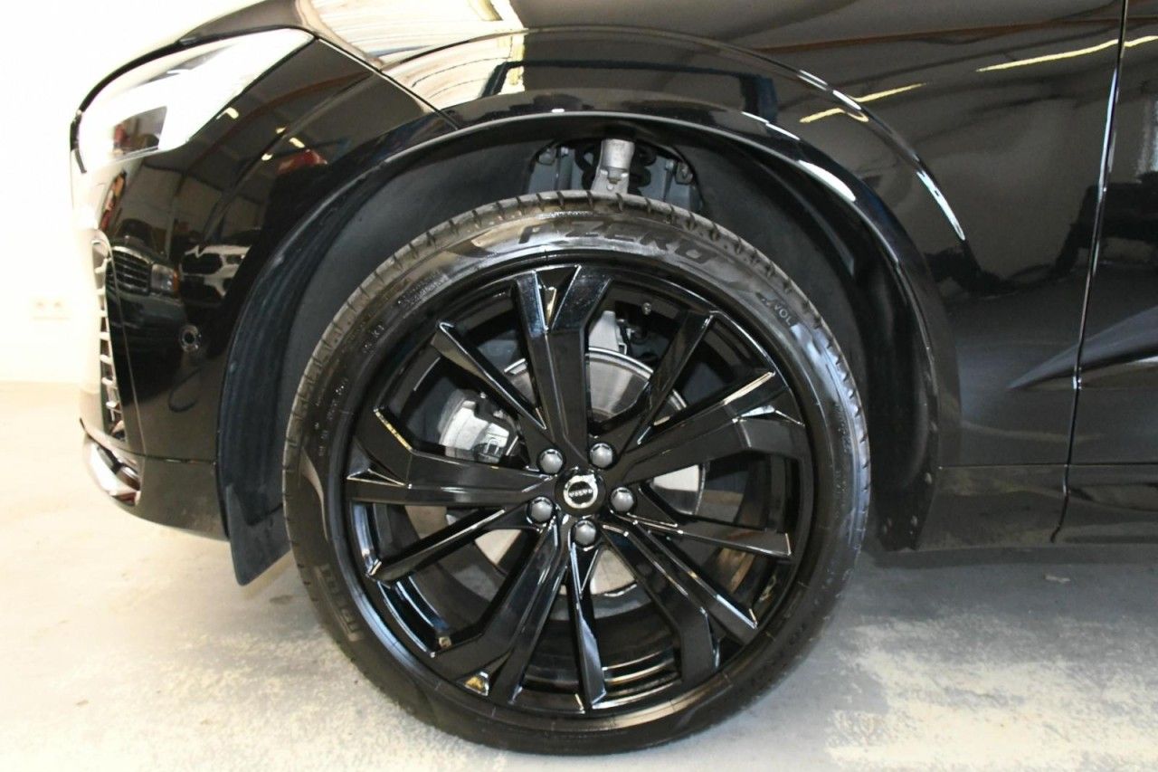 Volvo XC60 Ultra Black AWD ACC*H&K*HuD*360*PANO*MASSAG