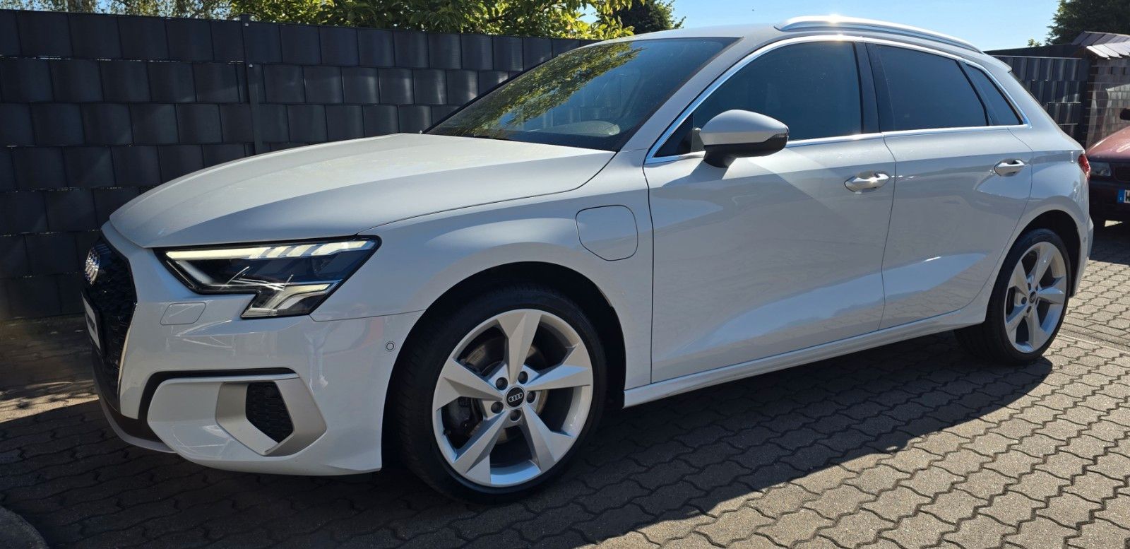 Audi A3 Sportback 40 TFSI e* Sitzh*AHK*Klima*Temp