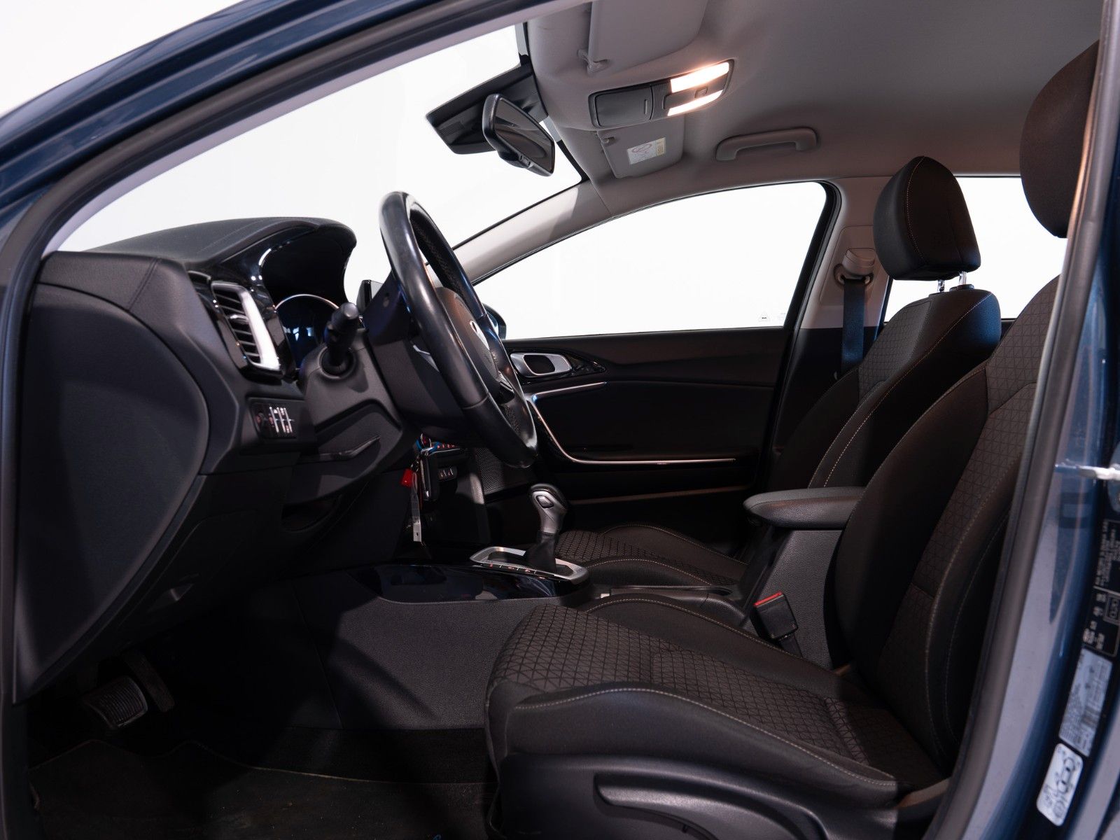 Kia Ceed Vision - Samsaru's Car Outlet