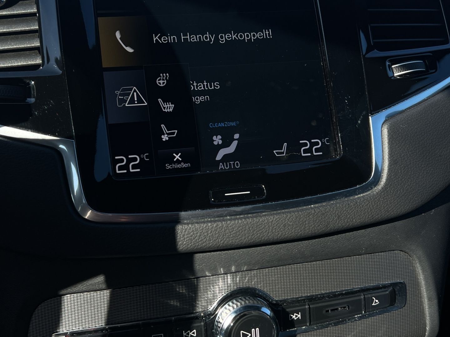 Volvo XC90 B5 D AWD R-Design 4ZKlima MassageSitze