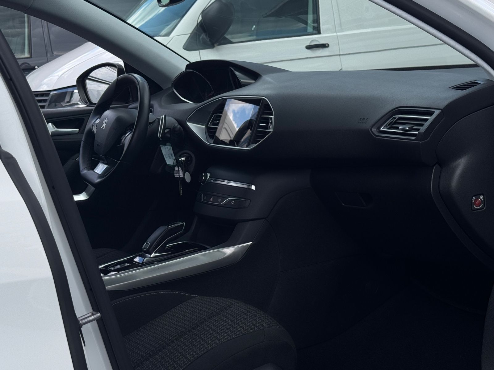 Peugeot 308 Active Pack - Samsaru's Car Outlet