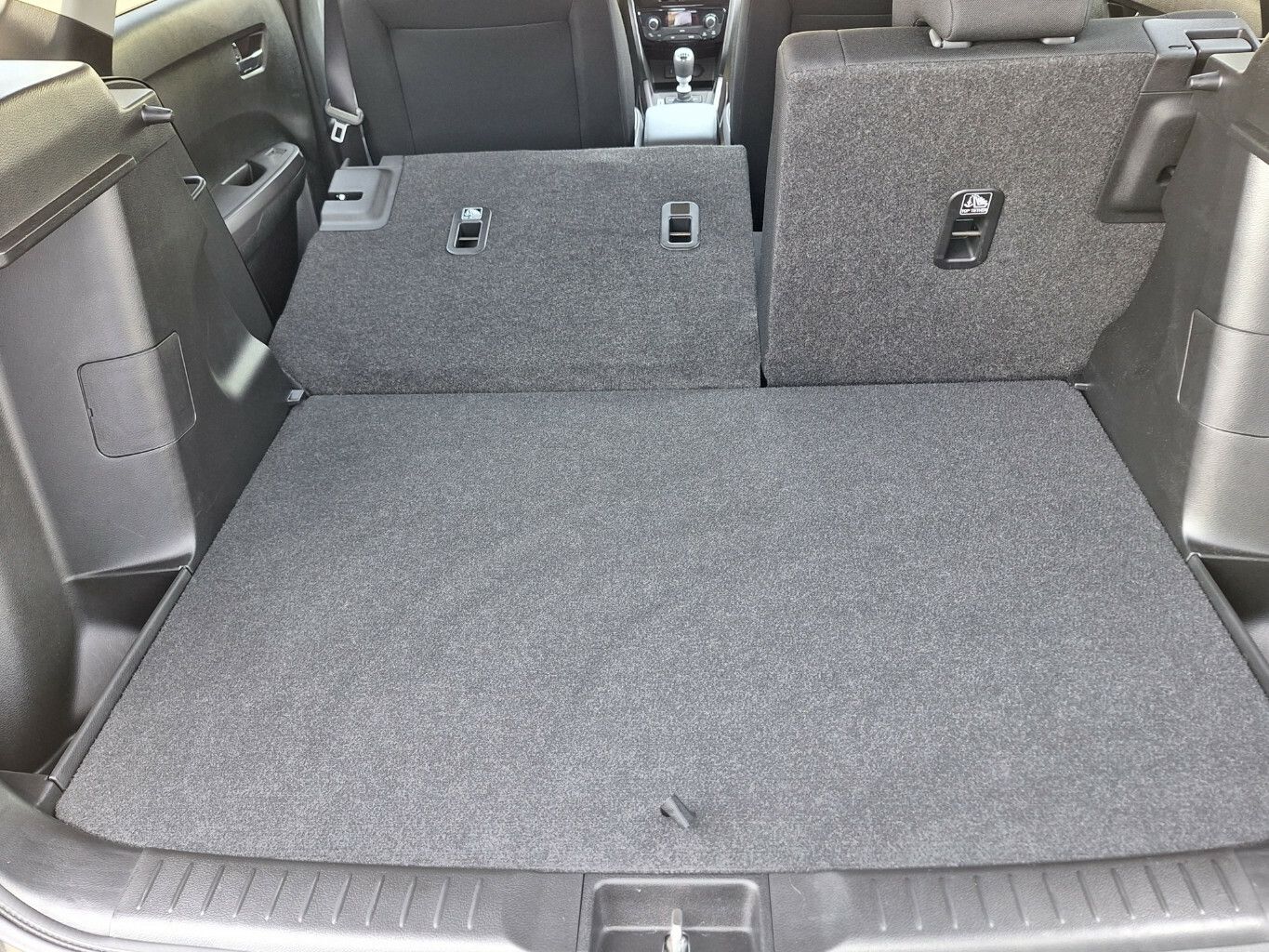 Suzuki Vitara 1.4 Mild-Hybrid Comfort - Samsaru's Car Outlet