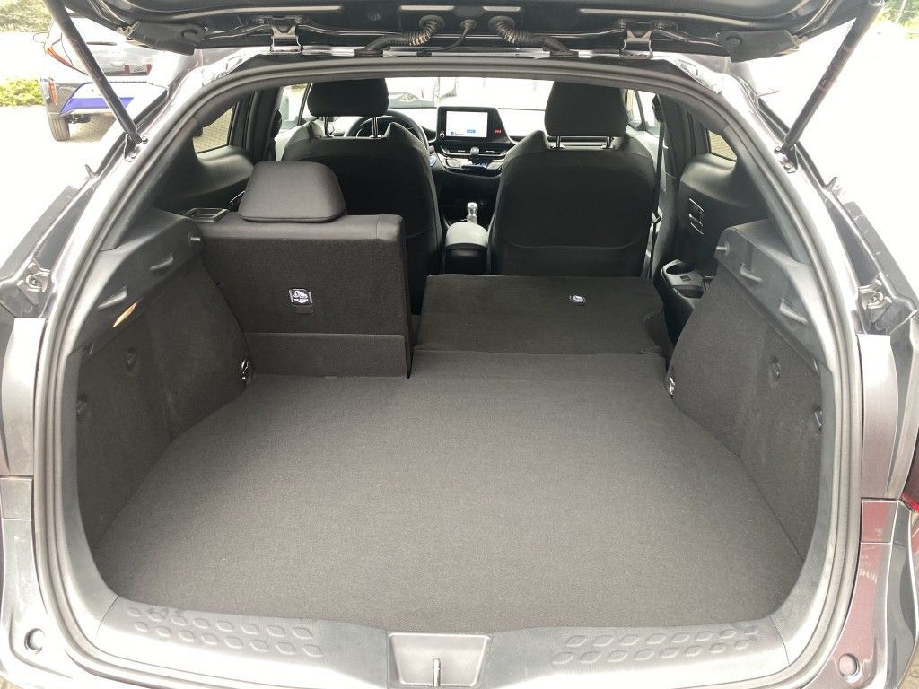 Toyota C-HR 2.0 Hybrid - Samsaru's Car Outlet