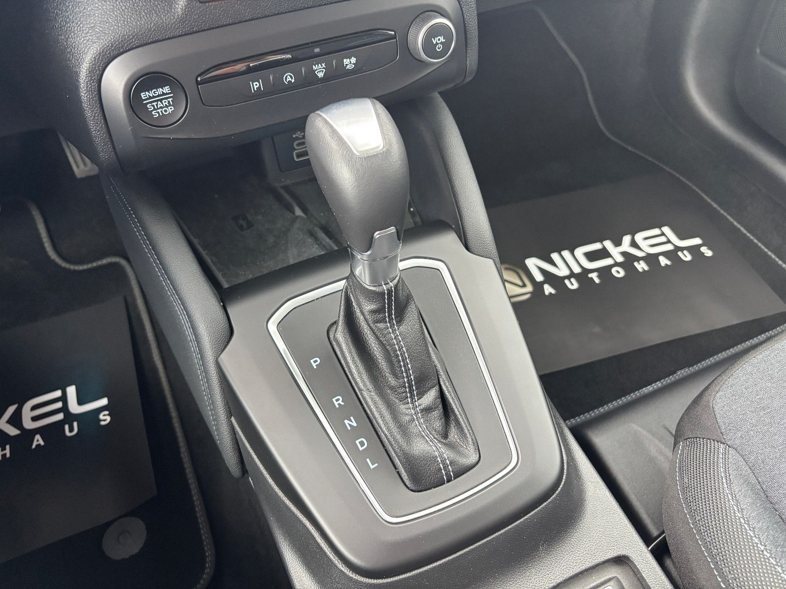 Ford Focus Turnier Active X*Led*HuD*Ahk*Kamera*ACC*
