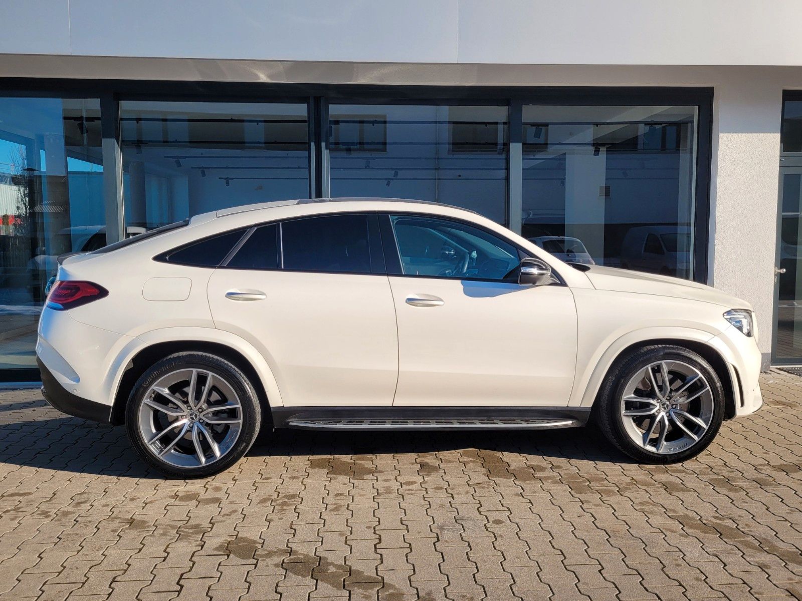 Mercedes-Benz GLE 400d Coupe AMG|22"|Burmester|Pano|360°|Head