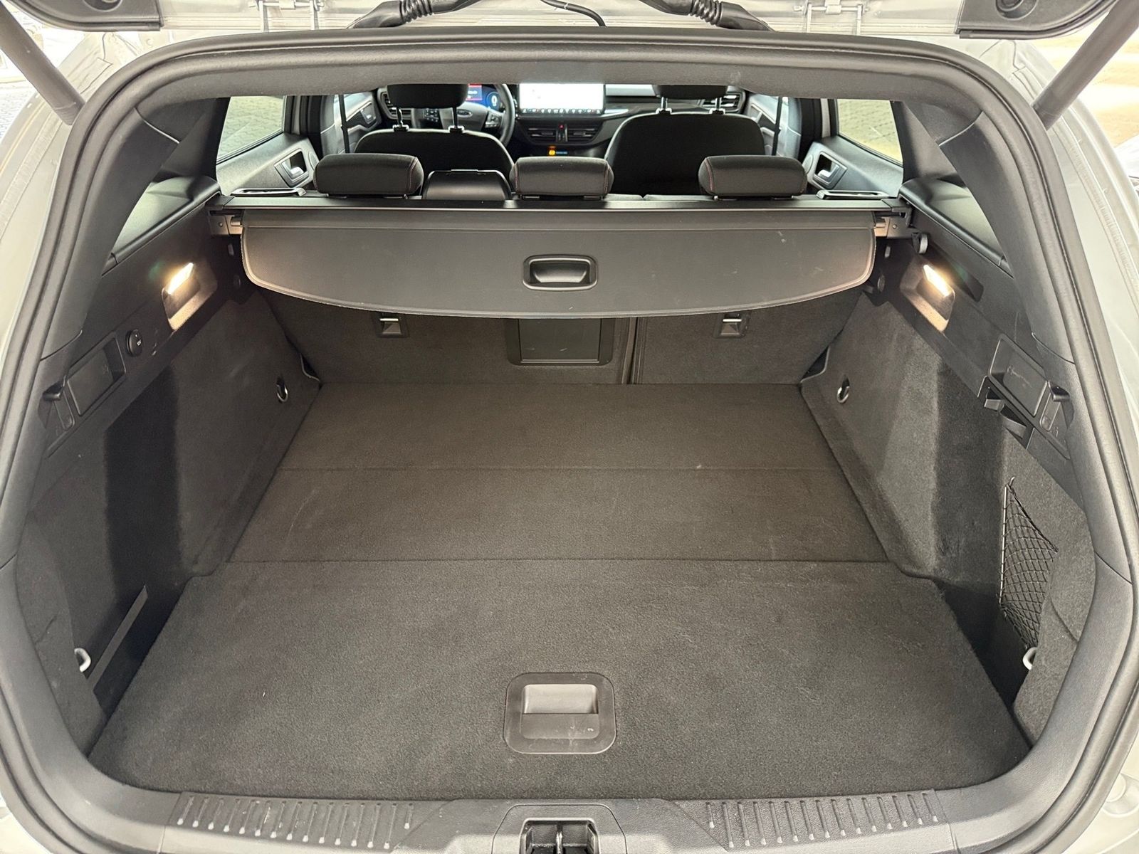 Ford Focus Turnier 1.0 EcoBoost Hybrid Aut. ST-LINE X