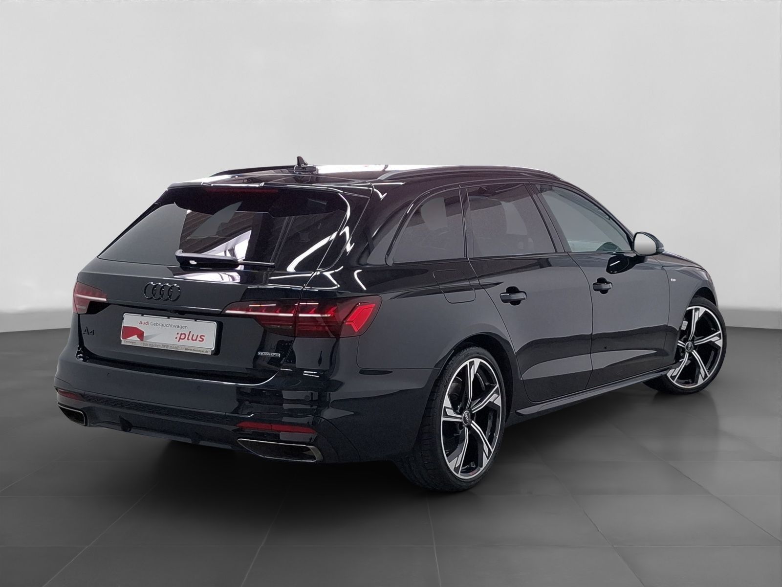 Audi A4 Avant 40 TFSI Q 2 x S LINE AHK LM19 MATRIX-LE