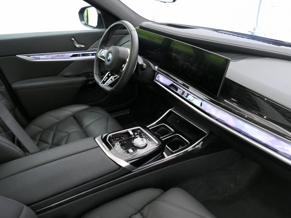 BMW 740d xDrive M Sportpaket*Standhzg*Pano*DAPro*B&W