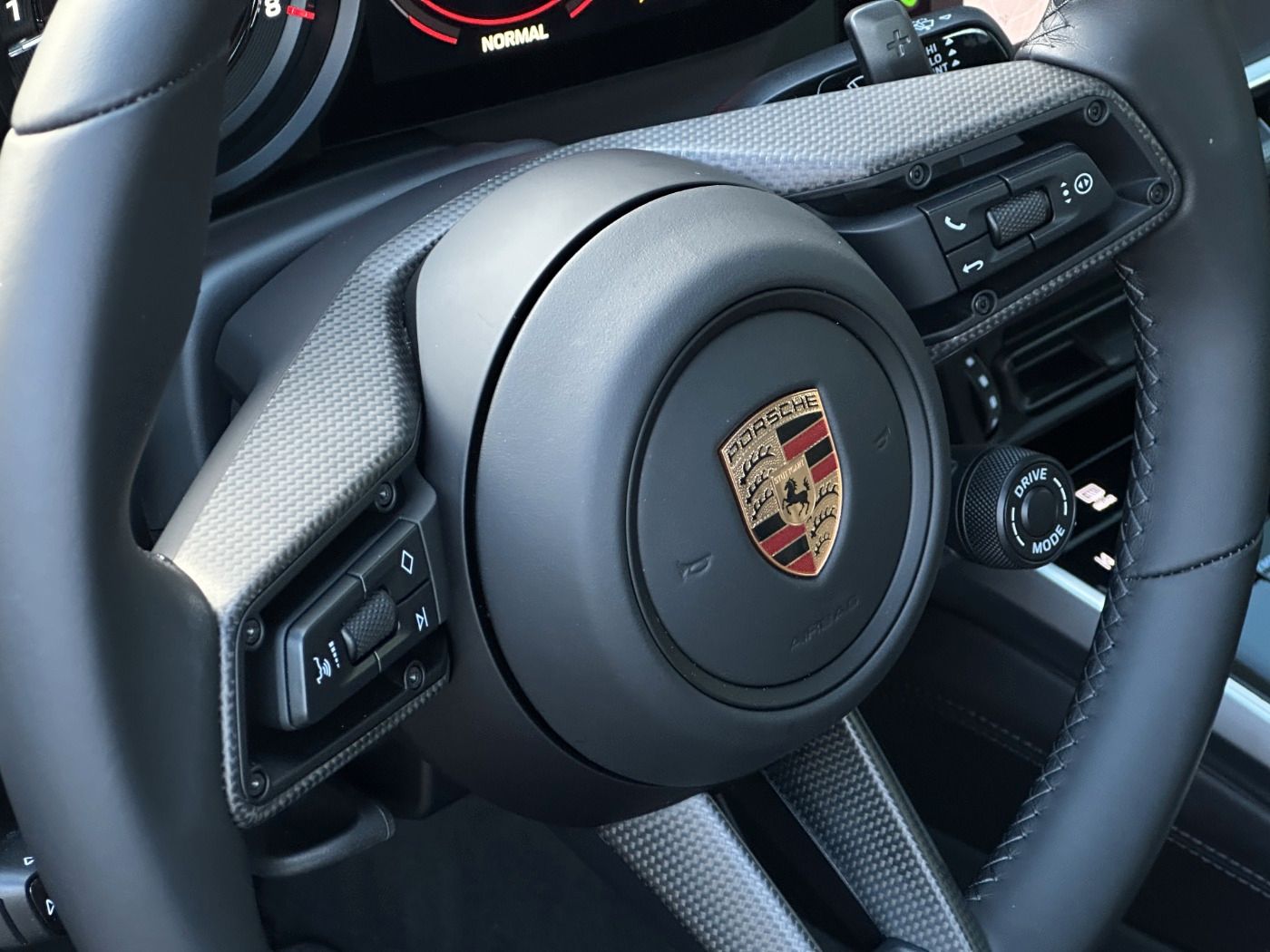 Porsche 992 911 Carrera 4S Cabriolet BOSE 360° PASM Lift