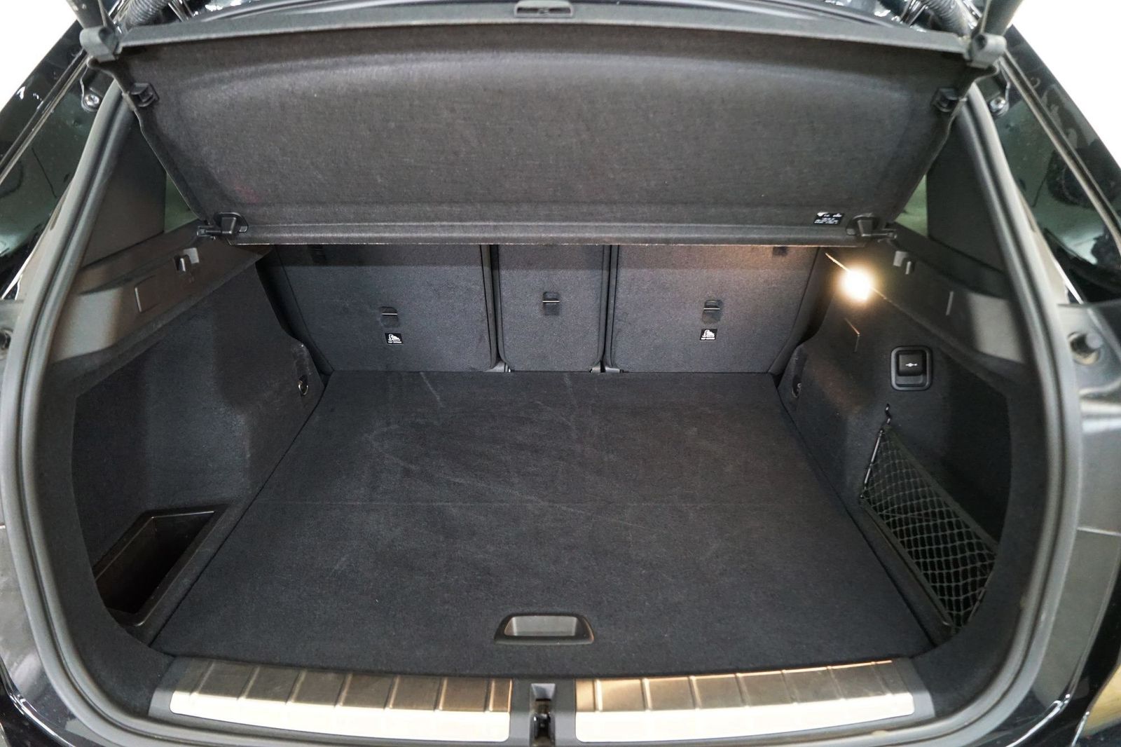 BMW X1 xDrive25e xLine - Samsaru's Car Outlet