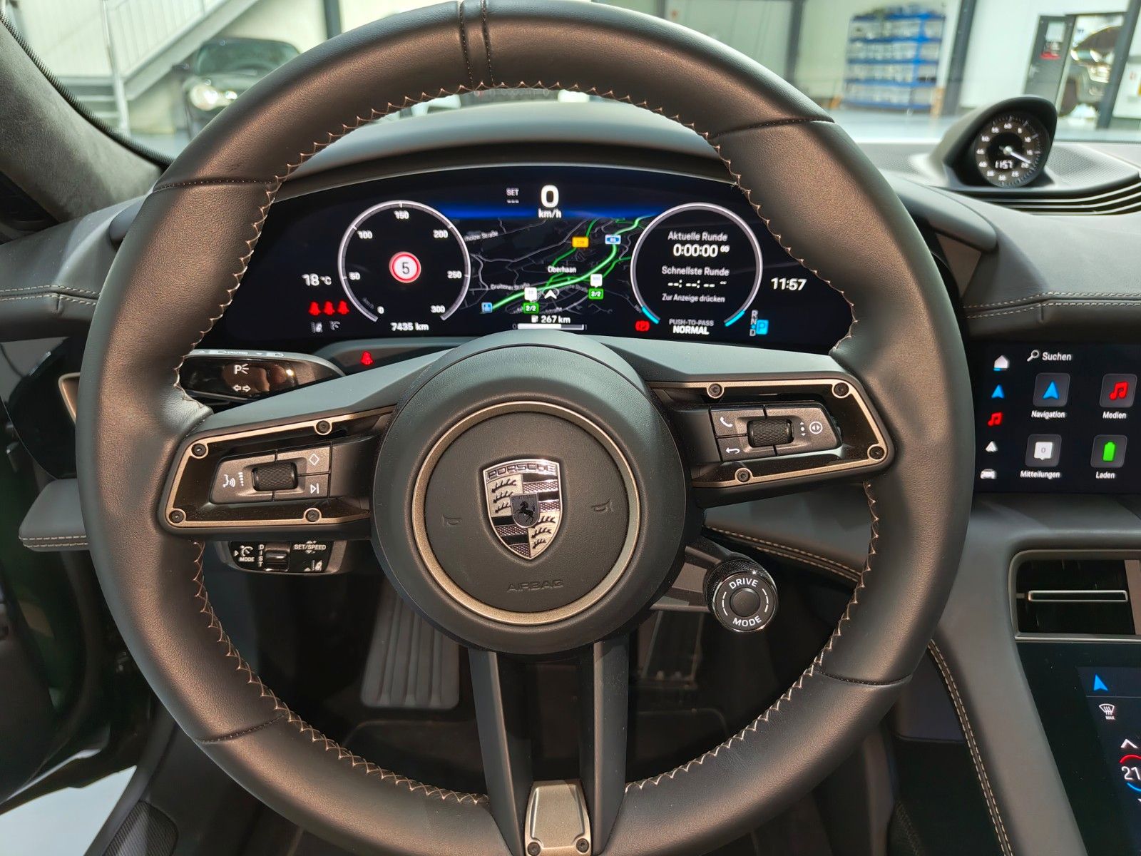 Porsche Taycan Turbo S Pano ActiveRide HUD UPE 247.250€
