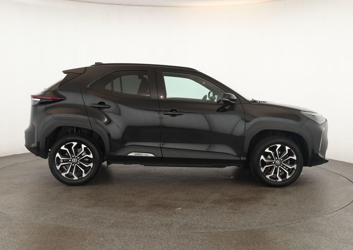 Toyota Yaris Cross CVT Team D LED Navi SHZ iACC Kam 17"