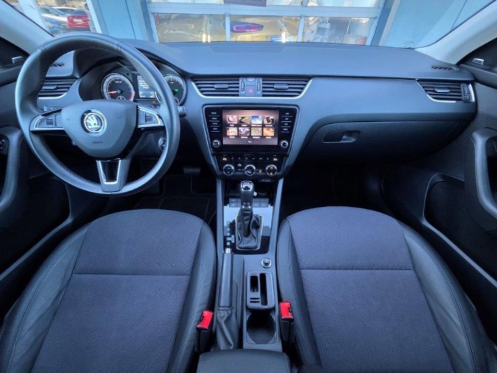 Skoda Octavia Combi 2.0 TDI DSG Style - Samsaru's Car Outlet