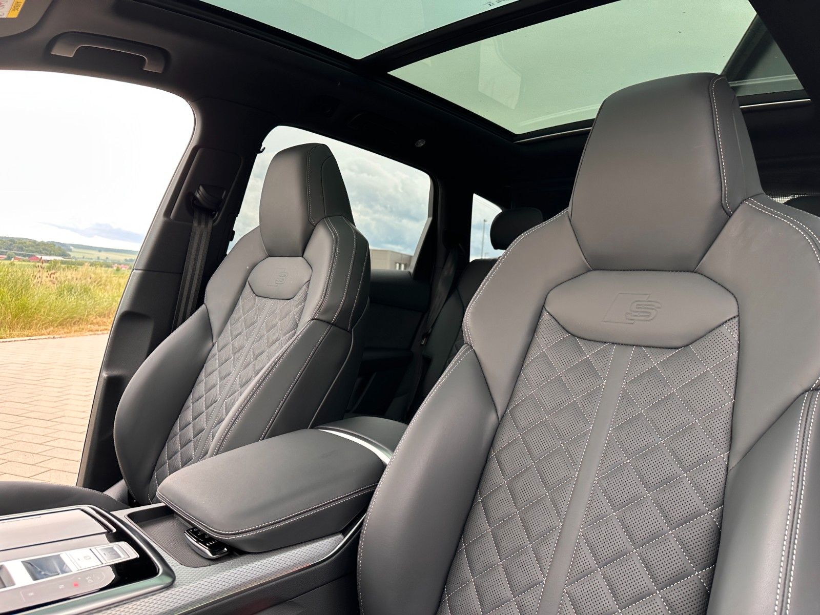Audi Q7 50 TDI S line +AHK+STANDHEIZUNG+PANO+B&O