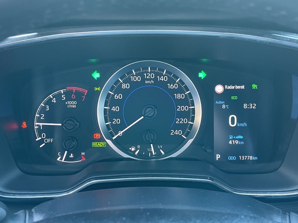 Toyota Corolla 1.8 Hybrid Comfort - Samsaru's Car Outlet