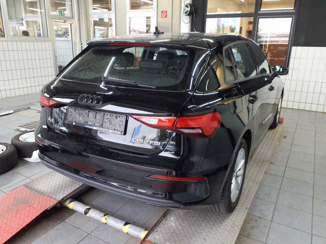 Audi A3 Sportback 35 TFSI S tronic - Samsaru's Car Outlet