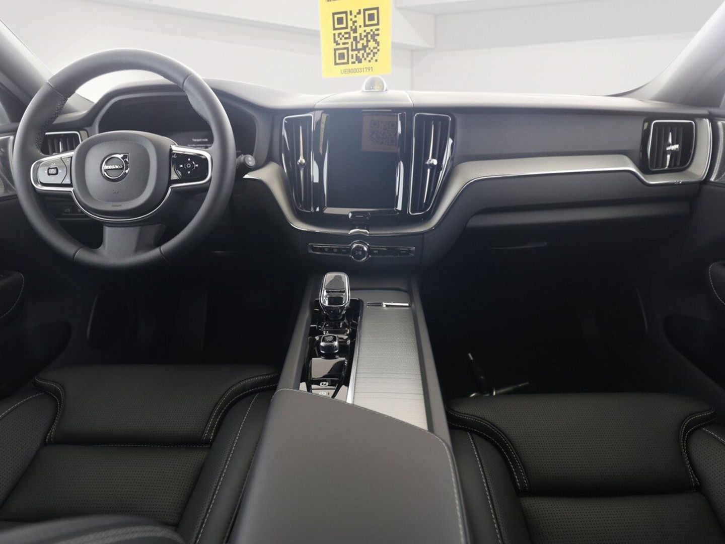 Volvo XC60 T6 Plus Black Edition Plug-In Hybrid AWD - Samsaru's Car Outlet