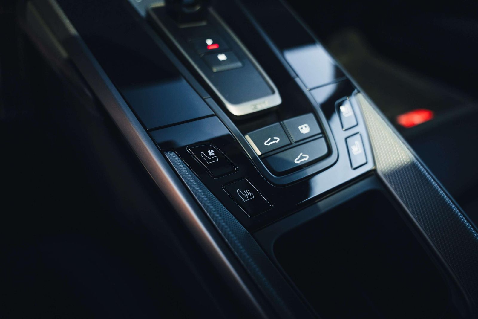 Porsche 992 Carrera 4S / Pano / BOSE / 360 / Chrono / VA