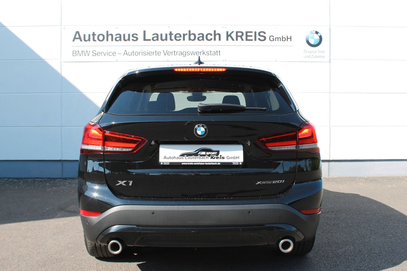 BMW X1 20i xDrive Advantage - Samsaru's Car Outlet