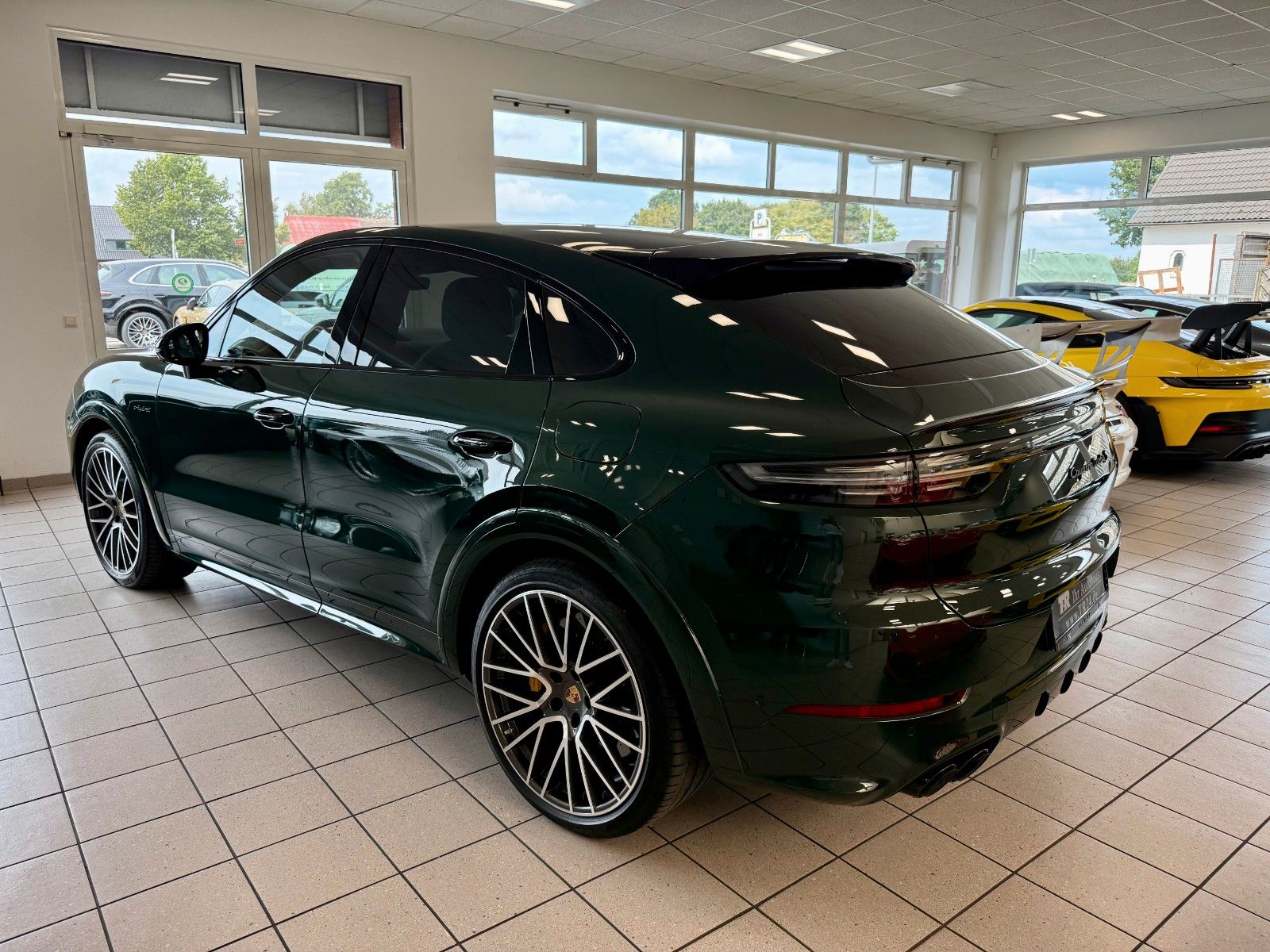 Porsche Cayenne Coupe Turbo S E-Hybrid APPROVED