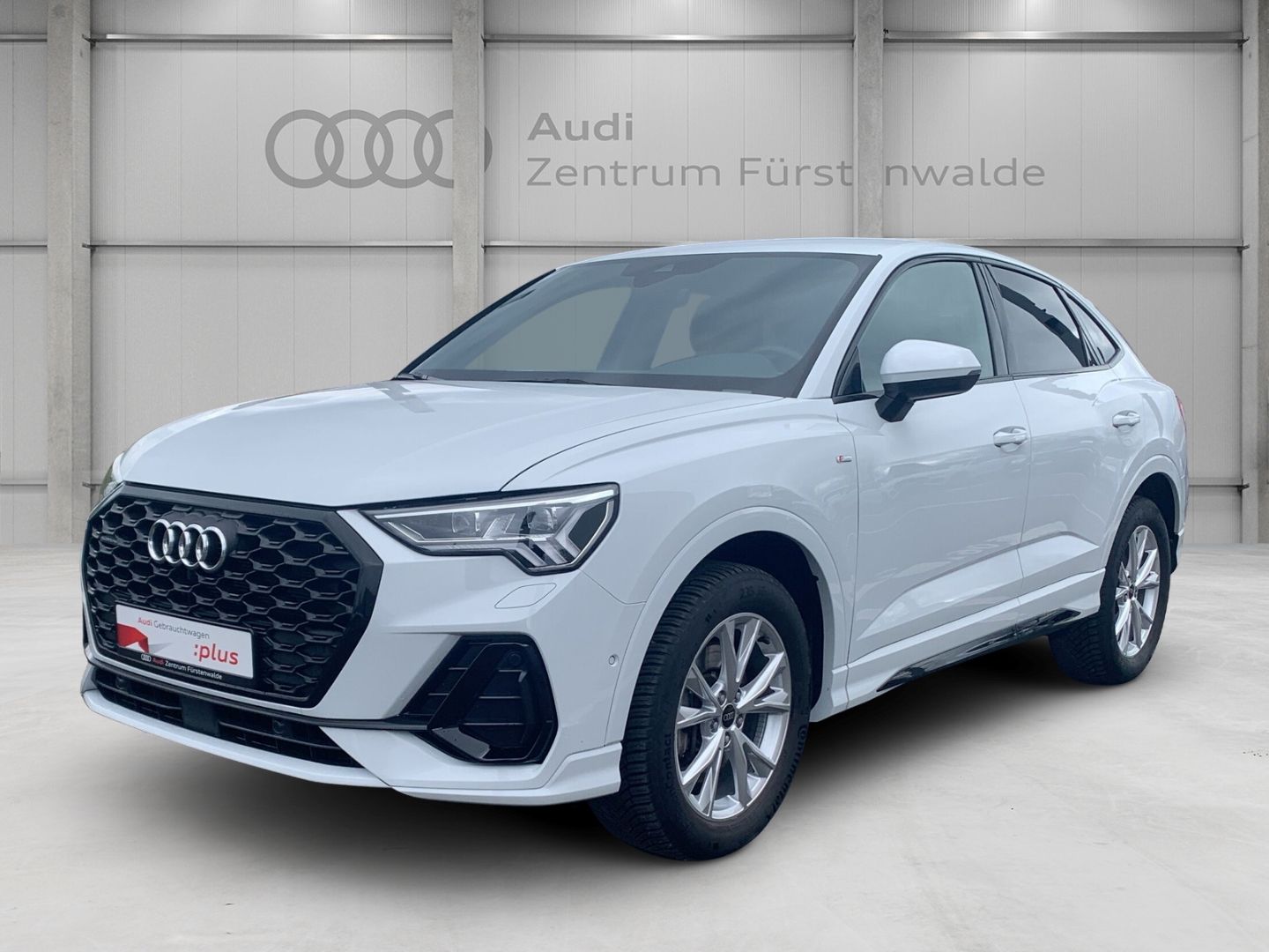 Audi Q3 Sportback 45 TFSI quattro S line - Samsaru's Car Outlet