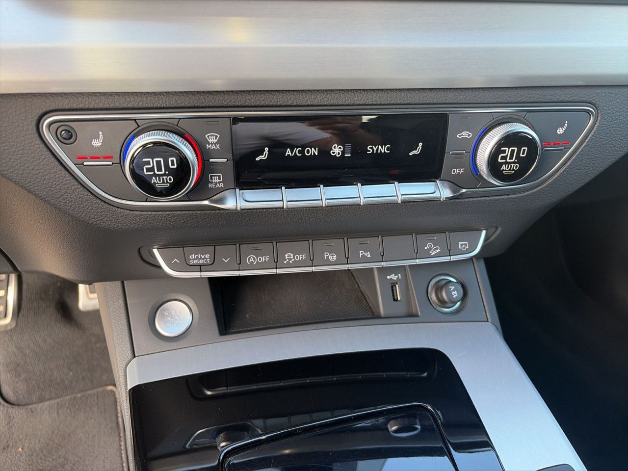 Audi Q5 40 TFSI quattro S line S tr. AHK ACC LED Kam.