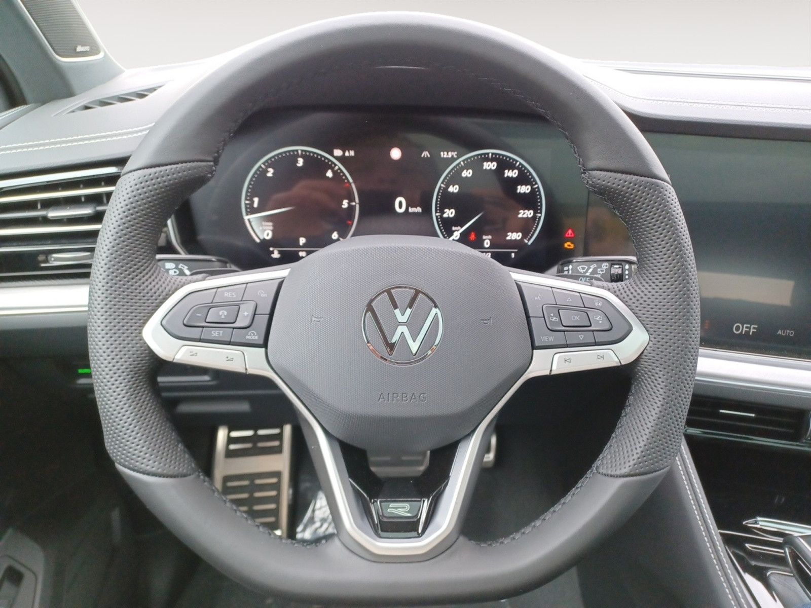 Volkswagen Touareg R-Line FINAL EDITION Black Style VOLL